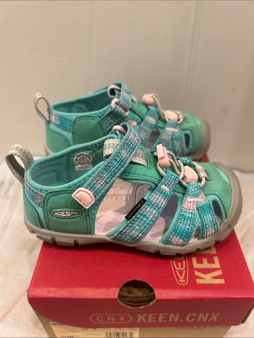 Keen grippy only worn